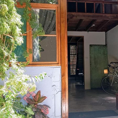 Historical Townhouse In City Center Tainan Bagian luar foto