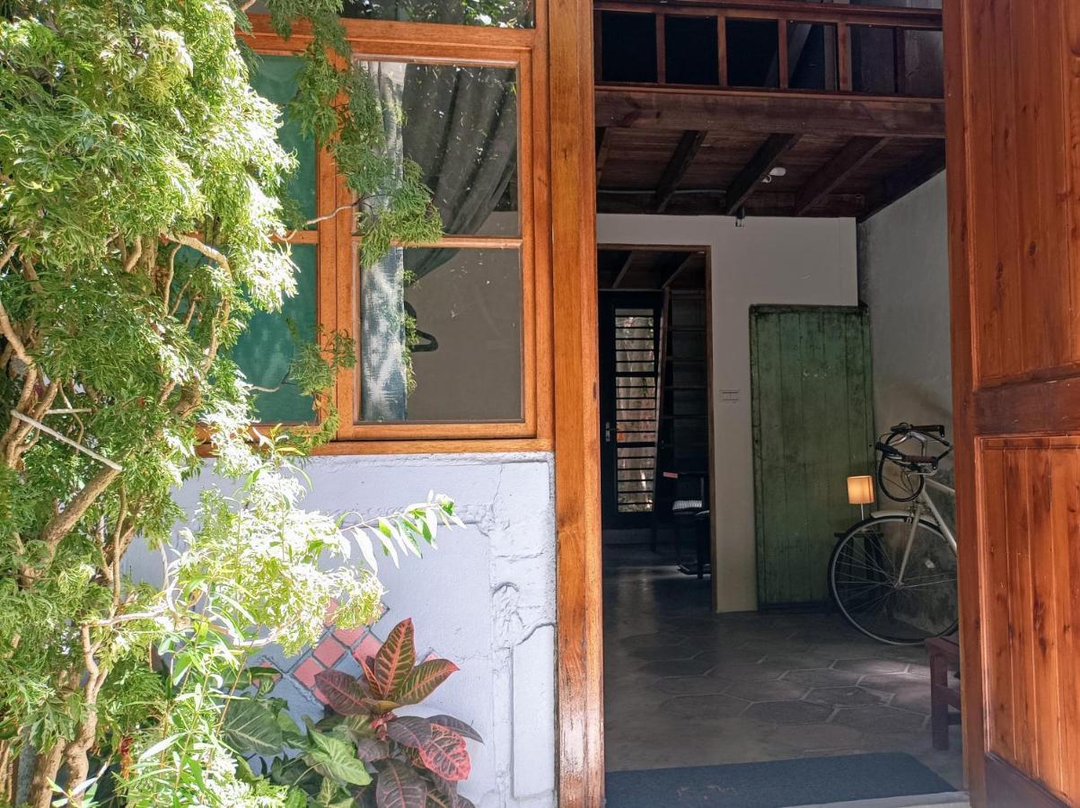 Historical Townhouse In City Center Tainan Bagian luar foto