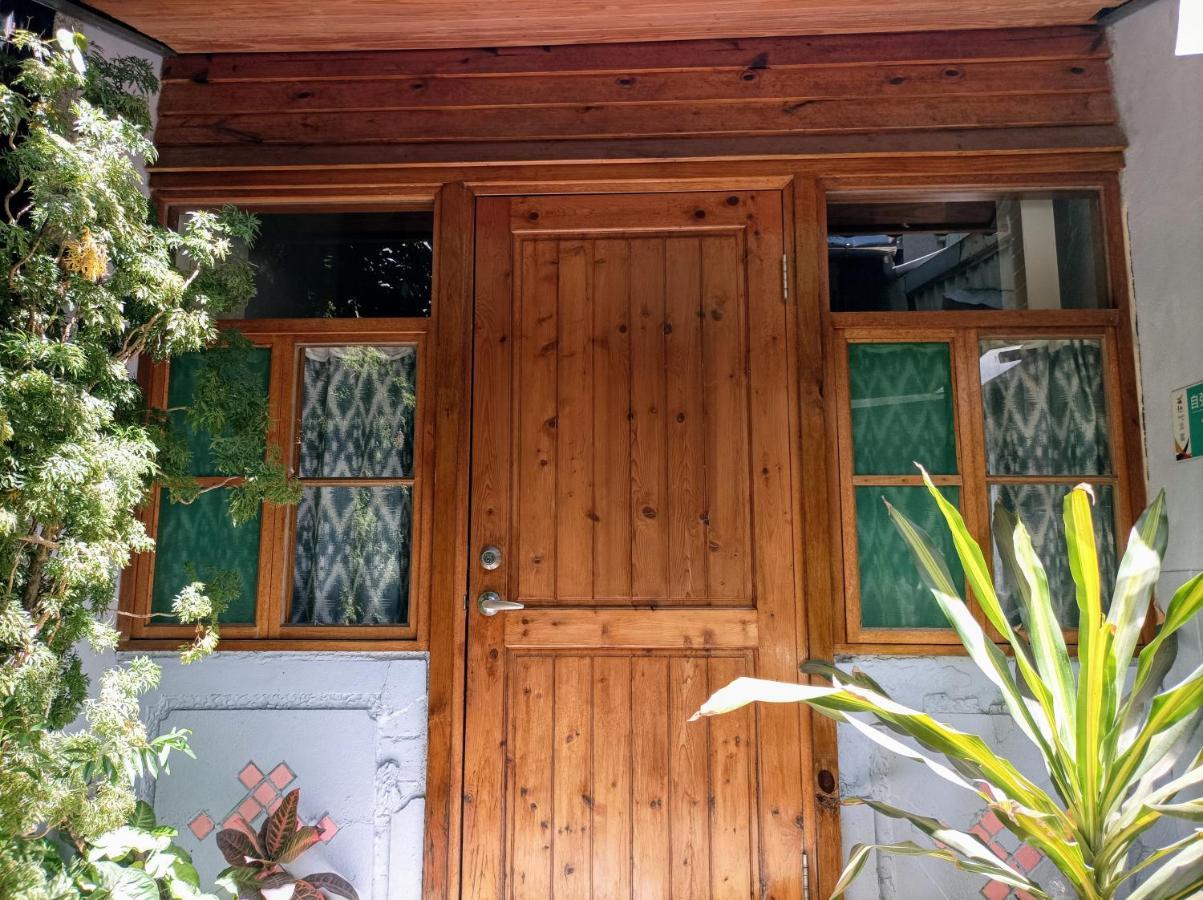 Historical Townhouse In City Center Tainan Bagian luar foto