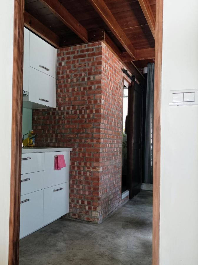 Historical Townhouse In City Center Tainan Bagian luar foto