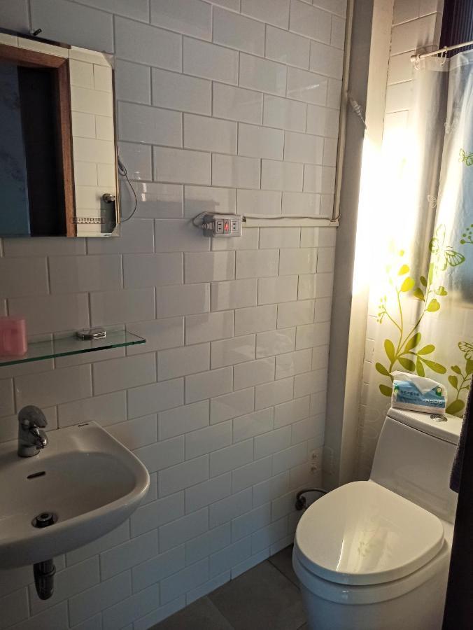 Historical Townhouse In City Center Tainan Bagian luar foto